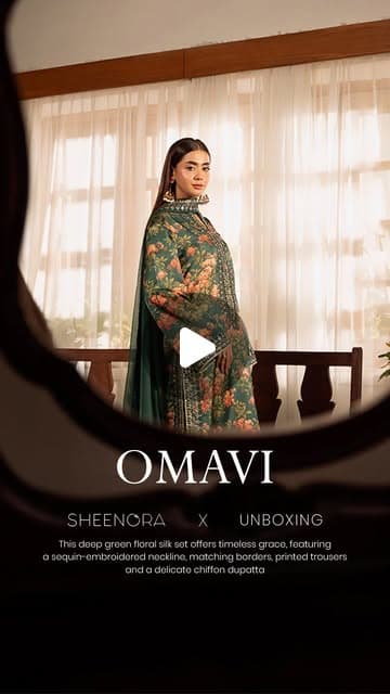 Sheenora: Omavi deep green floral silk set
